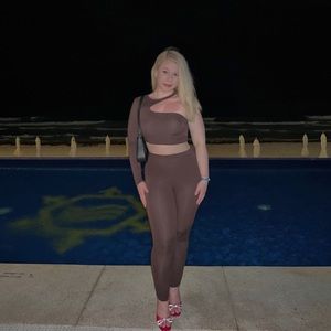 Meet your Posher, Tori